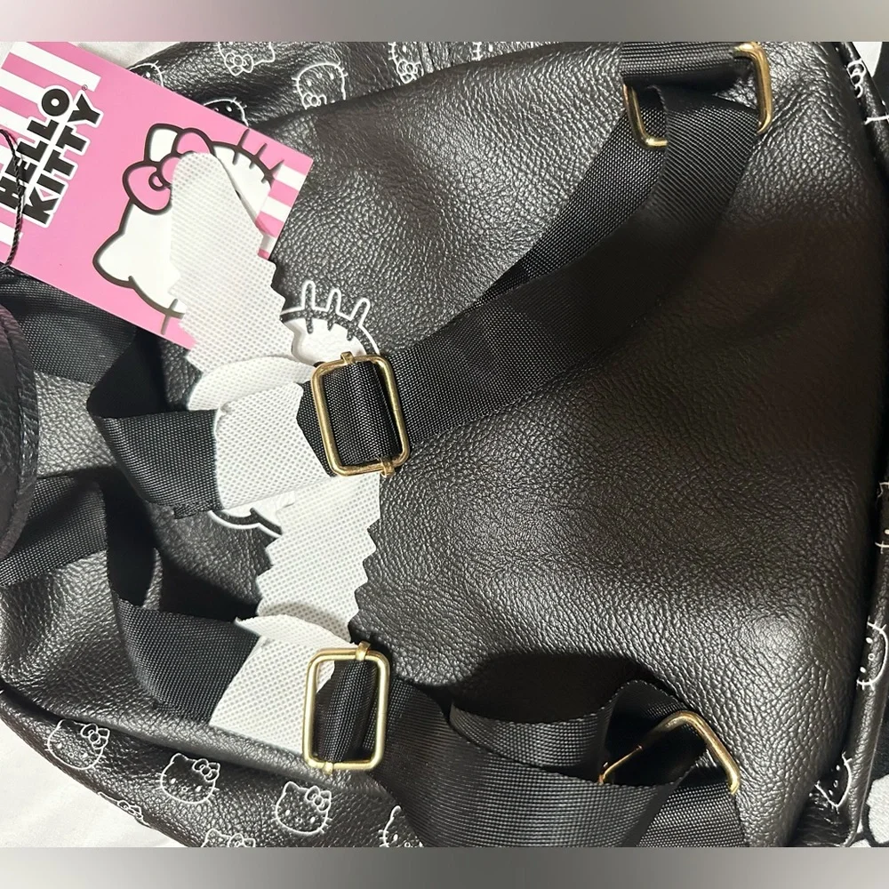 Hello kitty mini backpack - Picture 3 of 4